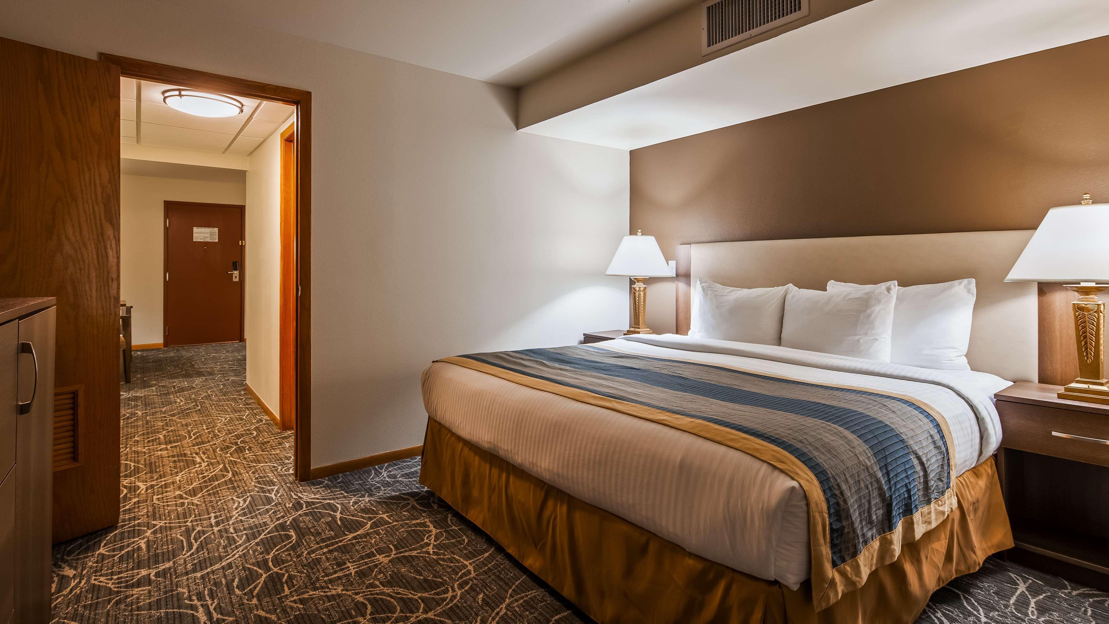 Hotel Western West Towne 3*