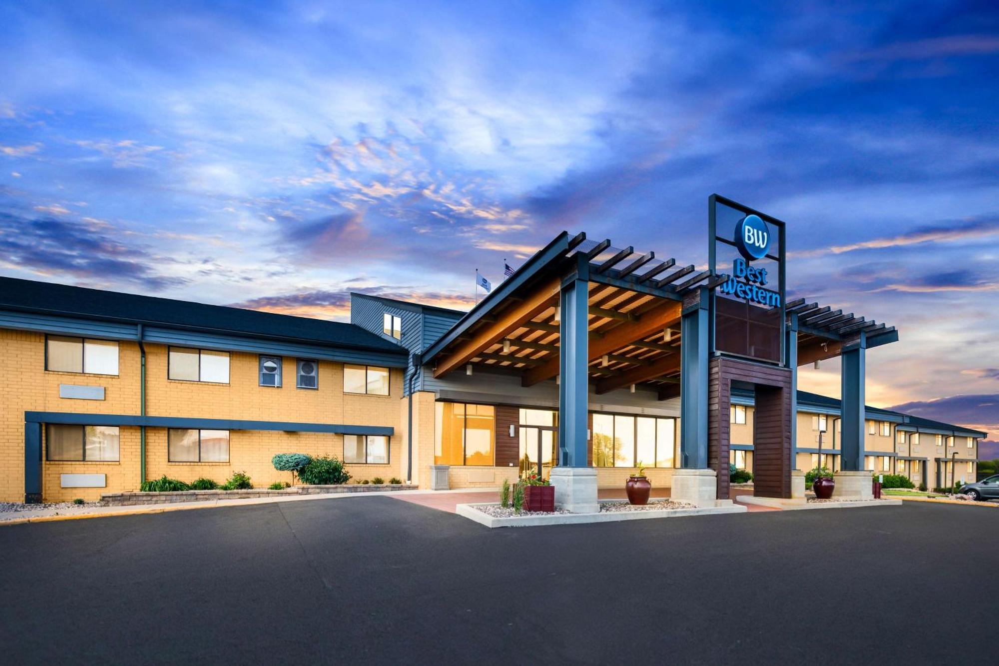 Western West Towne